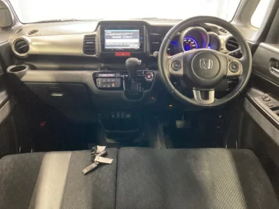 Honda N BOX SLASH