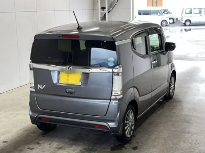 Honda N BOX SLASH