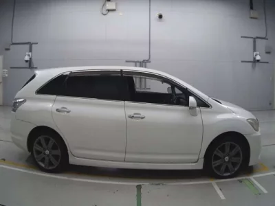 Toyota MARK X ZIO