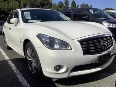 Nissan FUGA