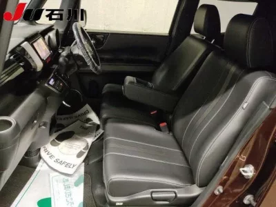 Honda N BOX SLASH