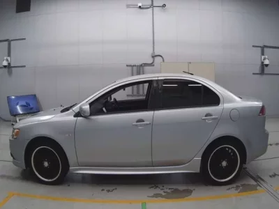 Mitsubishi GALANT FORTIS