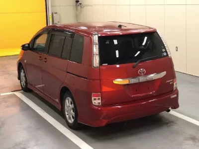 Toyota ISIS