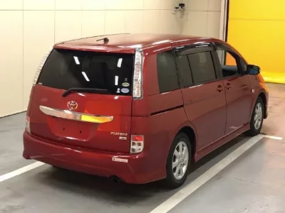 Toyota ISIS