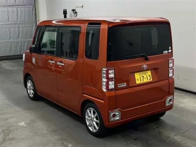Toyota PIXIS MEGA