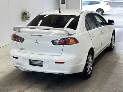 Mitsubishi GALANT FORTIS