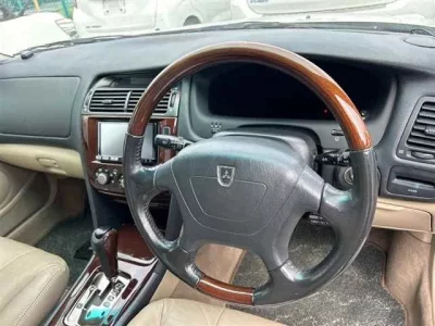 Mitsubishi DIAMANTE