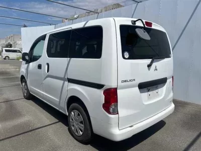 Mitsubishi DELICA