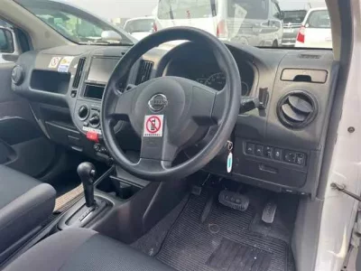 Nissan AD
