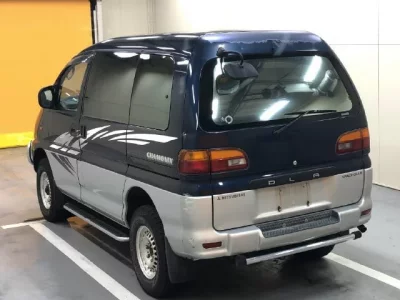 Mitsubishi DELICA