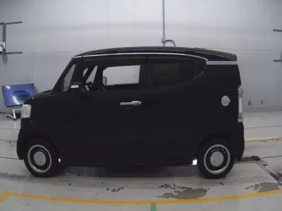 Honda N BOX SLASH