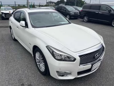 Nissan FUGA