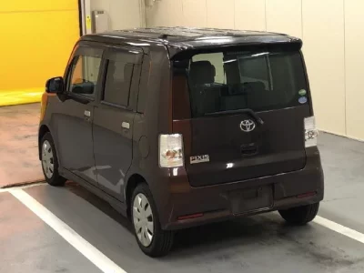 Toyota PIXIS SPACE