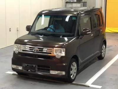 Toyota PIXIS SPACE