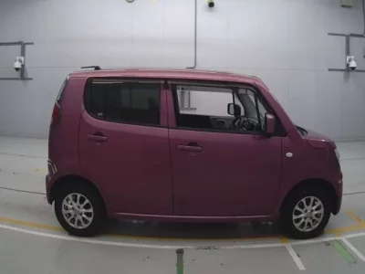 Suzuki MRWAGON