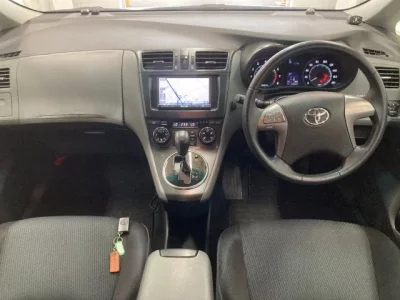 Toyota MARK X ZIO