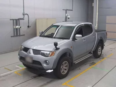 Mitsubishi TRITON