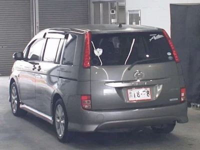 Toyota ISIS