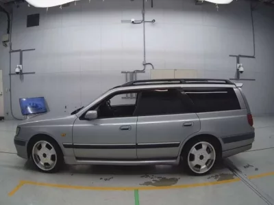 Nissan STAGEA