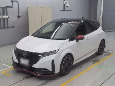 Nissan AURA