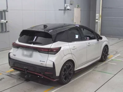 Nissan AURA