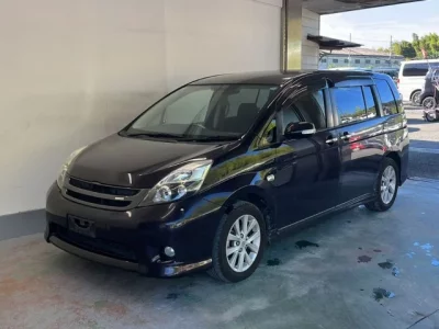 Toyota ISIS
