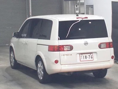 Nissan LAFESTA