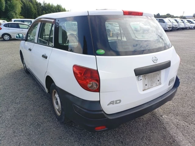 Nissan AD