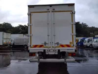 Mitsubishi FUSO FIGHTER