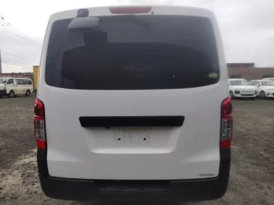 Isuzu COMO