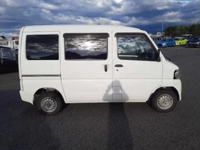 Nissan CLIPPER VAN