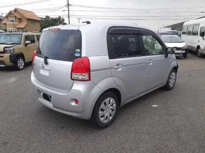 Toyota PORTE