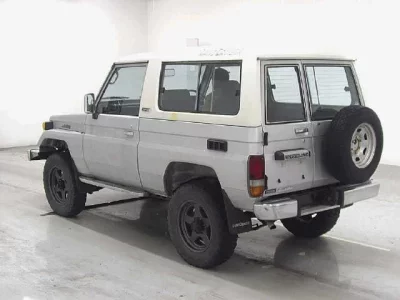 Toyota LAND CRUISER