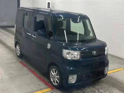 Toyota PIXIS MEGA