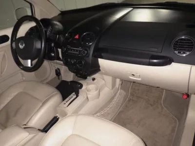 Volkswagen NEW BEETLE