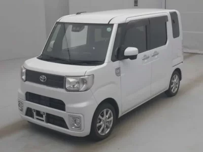 Toyota PIXIS MEGA