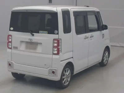 Toyota PIXIS MEGA