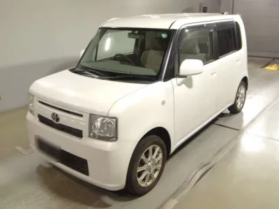 Toyota PIXIS SPACE