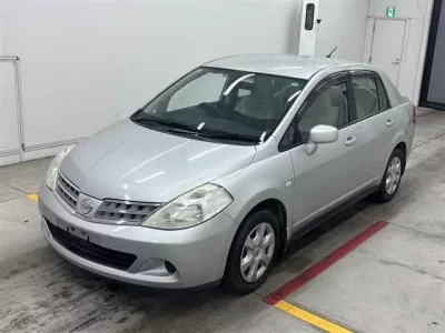 Nissan TIIDA LATIO