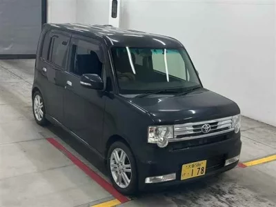 Toyota PIXIS SPACE
