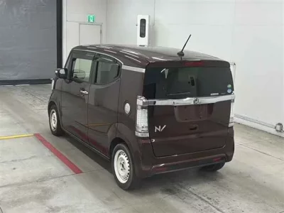 Honda N BOX SLASH