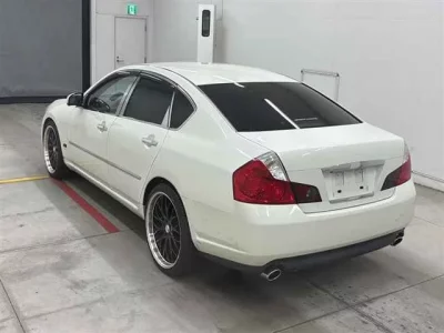 Nissan FUGA
