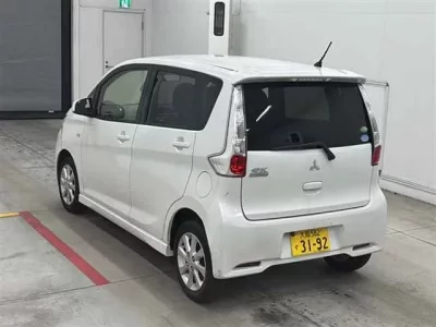 Mitsubishi EK CUSTOM