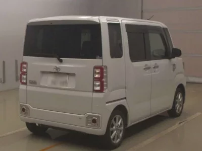Toyota PIXIS MEGA