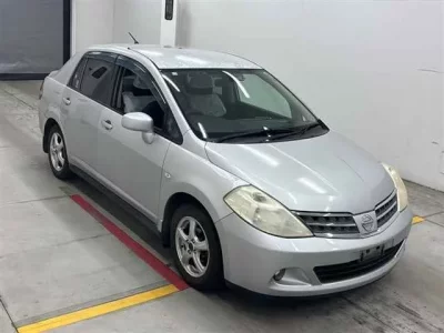 Nissan TIIDA LATIO