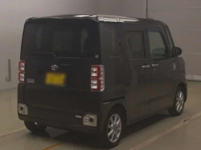 Toyota PIXIS MEGA