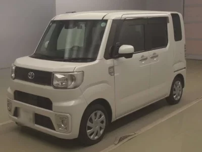 Toyota PIXIS MEGA
