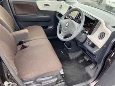 Suzuki MRWAGON
