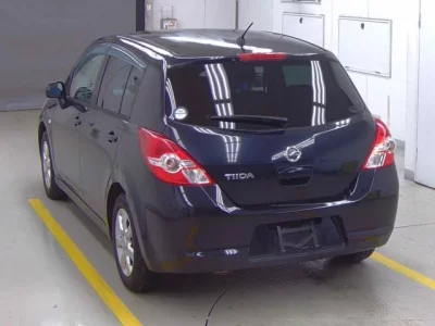 Nissan TIIDA