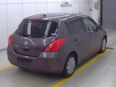 Nissan TIIDA